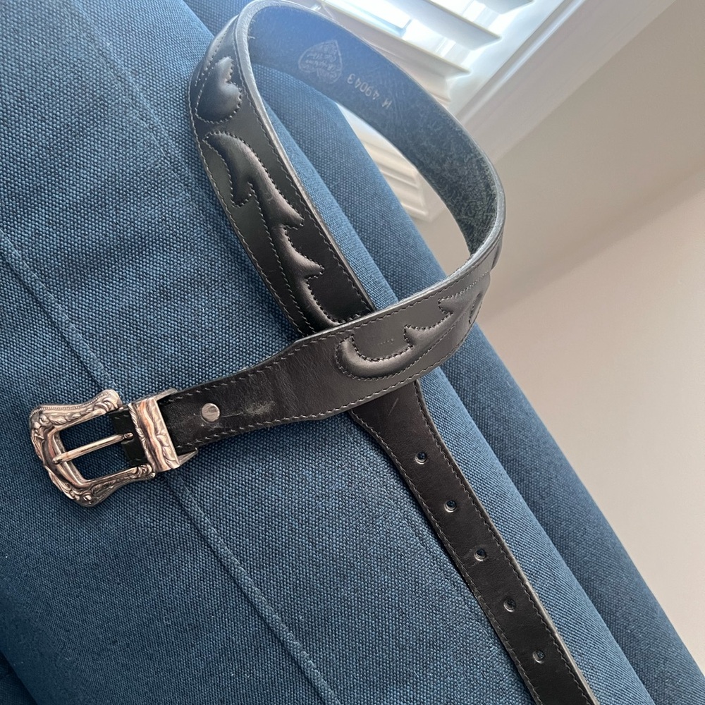 Brighton Out West black leather belt. Size 28.